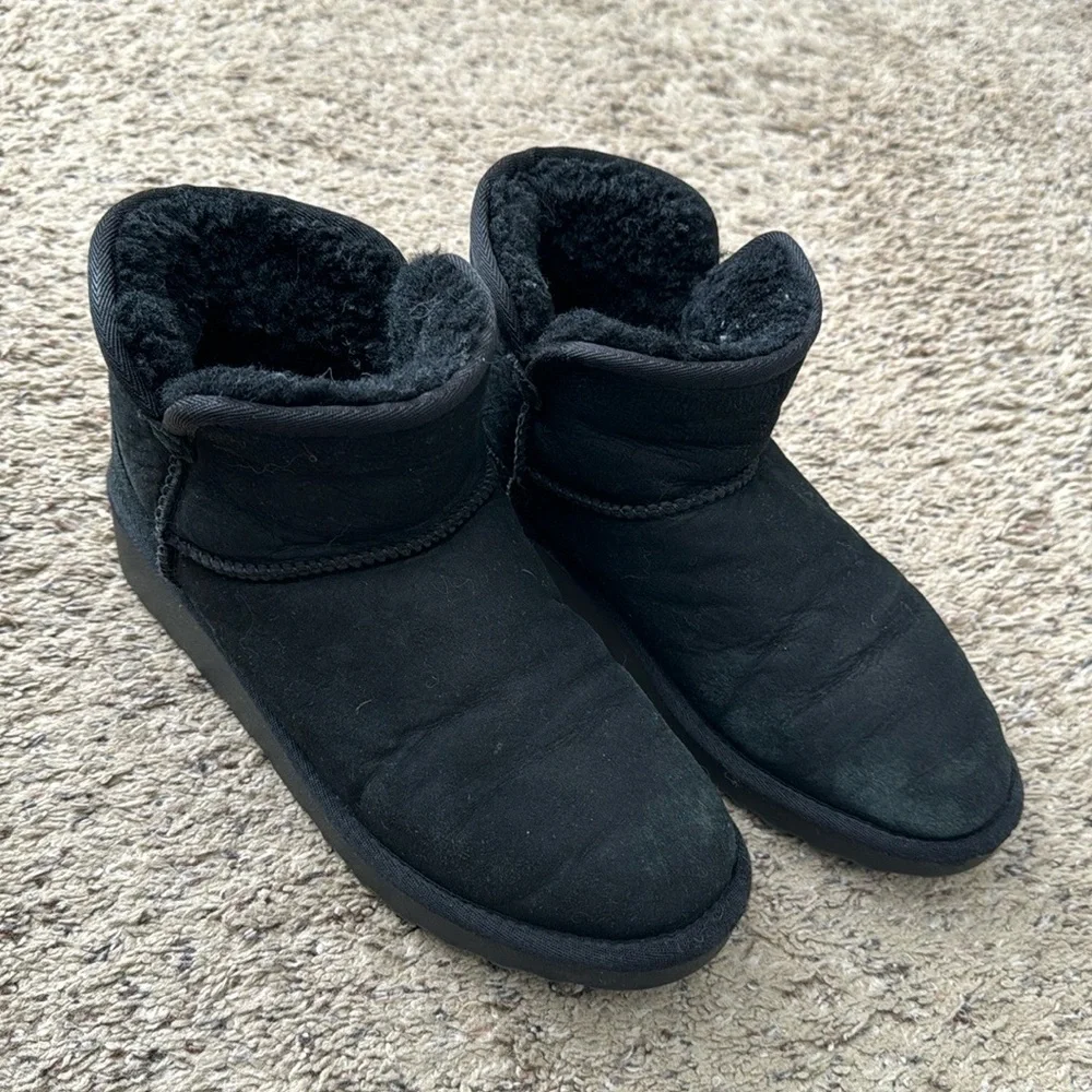 KIRKLAND Signature Women's Shearling Boot Size 8